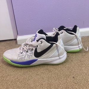 Kyrie Flytrap II Shoes